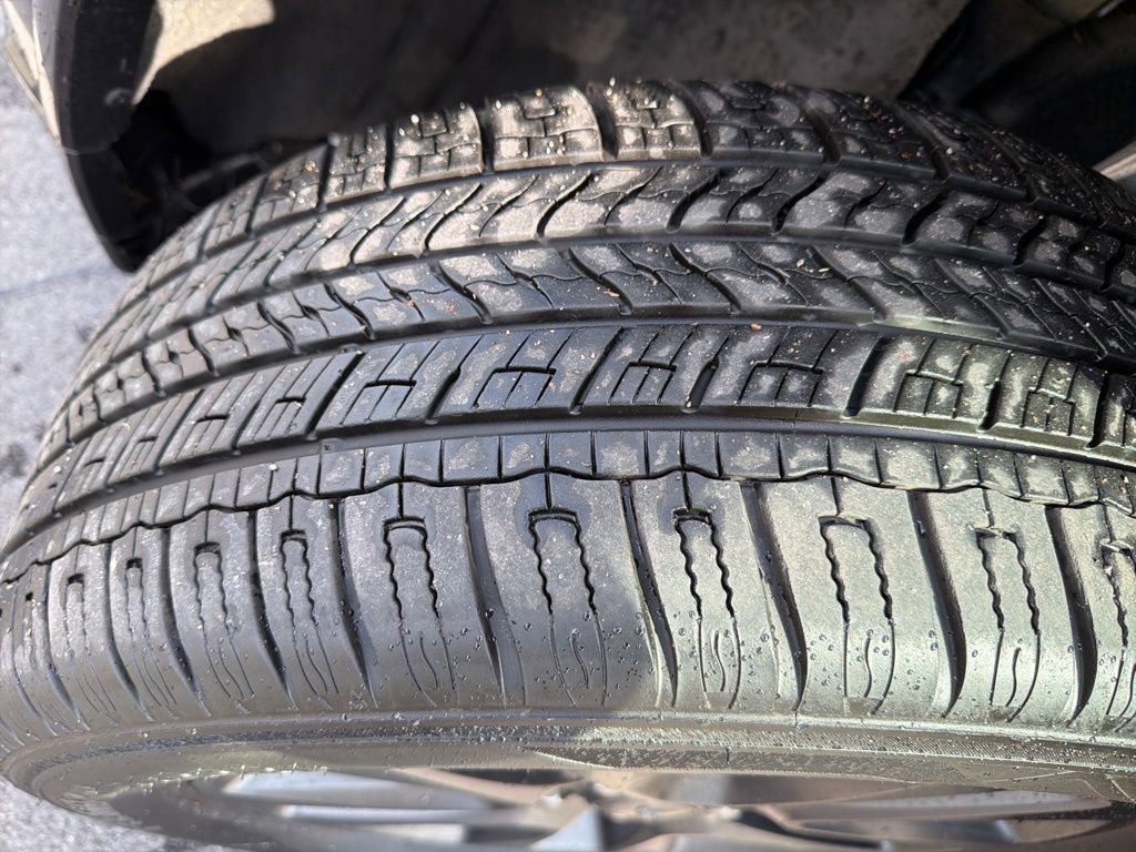 Used 2021 Jeep Grand Cherokee Laredo X image 11