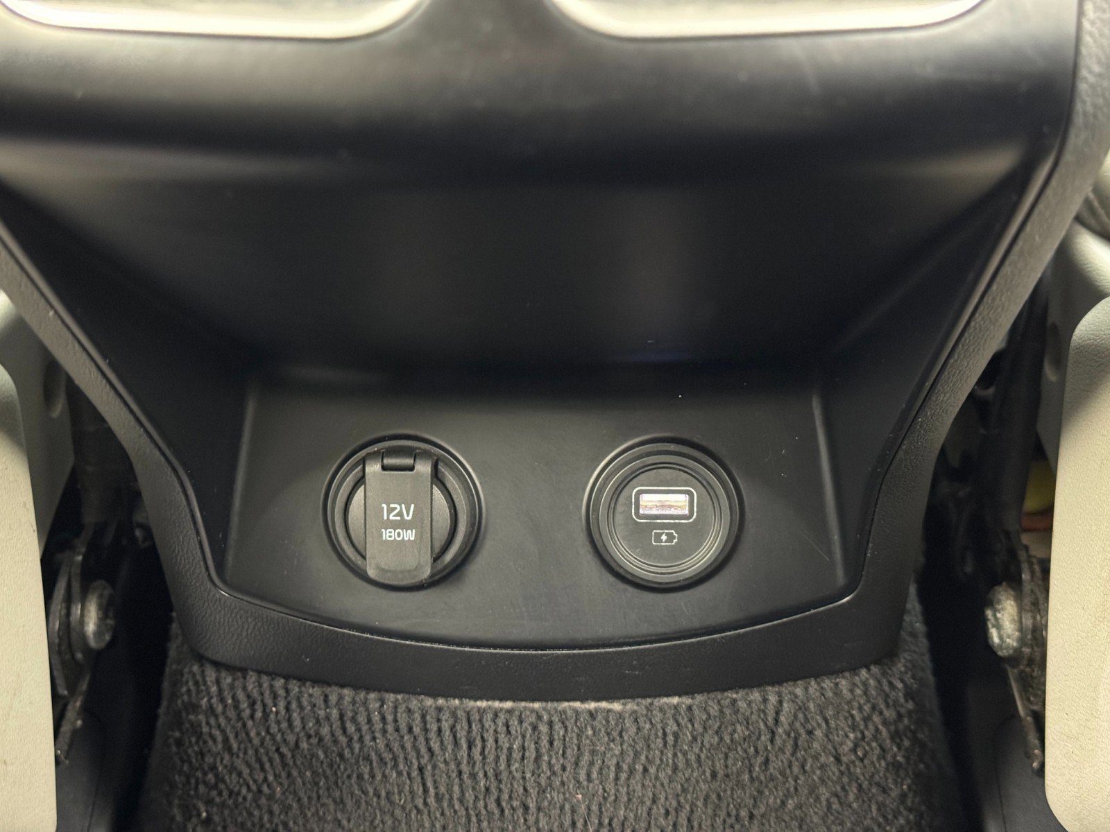 Used 2021 Kia Sorento EX image 32