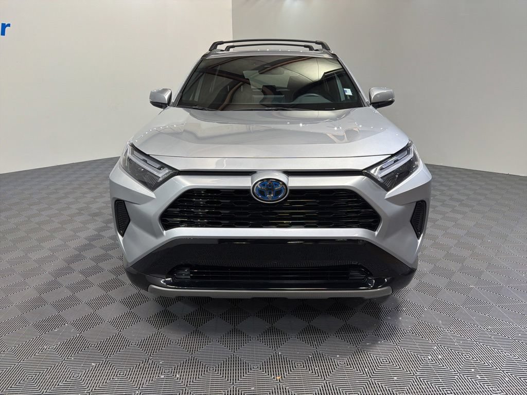 Used 2024 Toyota RAV4 SE w/ Convenience Package AWD/4WD image 9