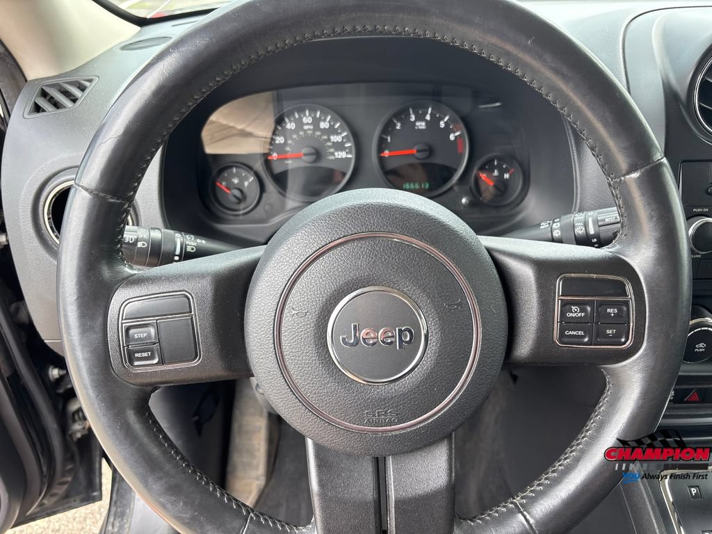 Used 2012 Jeep Patriot Latitude w/ Sun/Sound Group AWD/4WD image 13