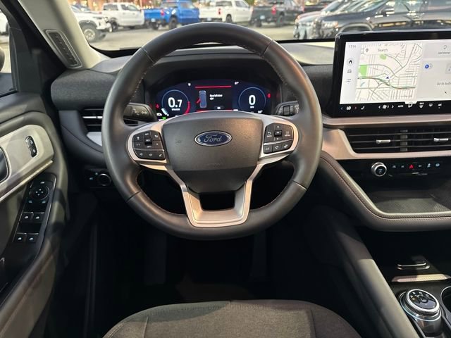 Used 2025 Ford Explorer Active image 13