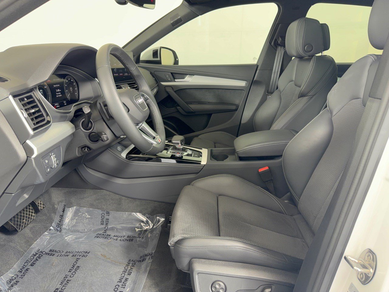 Certified 2024 Audi Q5 e Premium Plus w/ Premium Plus Package AWD/4WD image 5