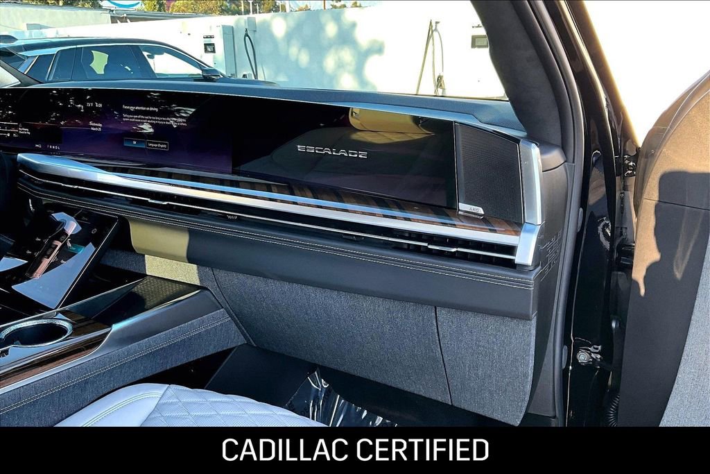 Used 2026 Cadillac Escalade Platinum Sport w/ LPO, ONYX Package image 17