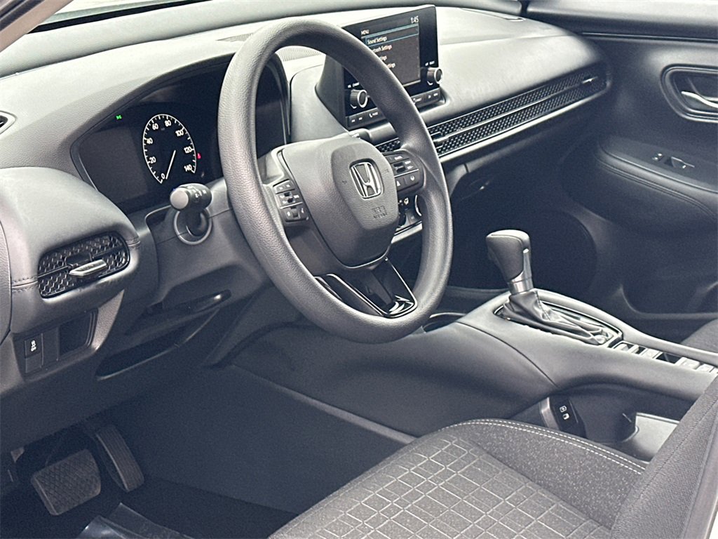 Used 2025 Honda HR-V LX image 12