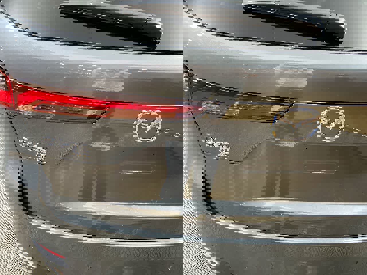 Used 2025 MAZDA CX-90 3.3 Turbo w/ Preferred Package image 17