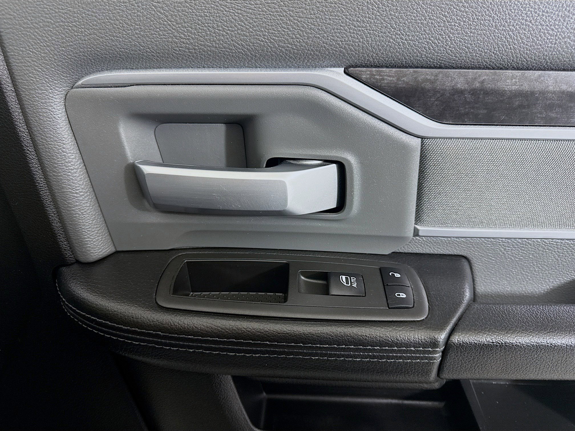 Used 2022 RAM 2500 Big Horn w/ Cold Weather Group image 31