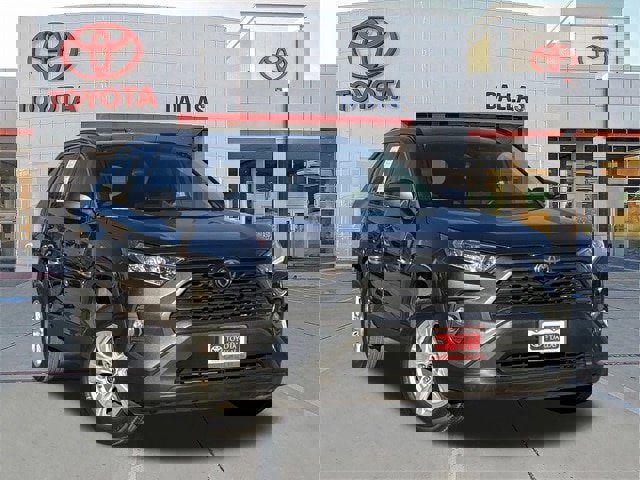 Used 2021 Toyota RAV4 XLE w/ Convenience Package