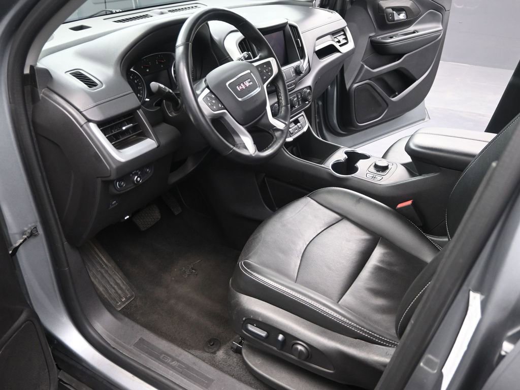 Used 2024 GMC Terrain SLT image 10