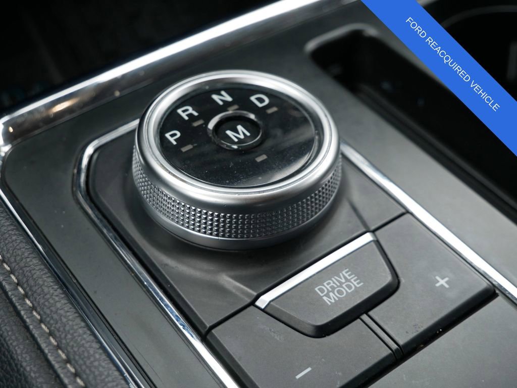 Used 2023 Ford Expedition XLT image 19