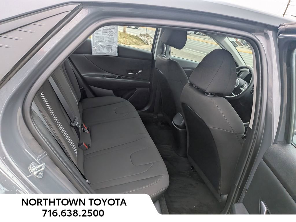 Used 2023 Hyundai Elantra SEL FWD image 32