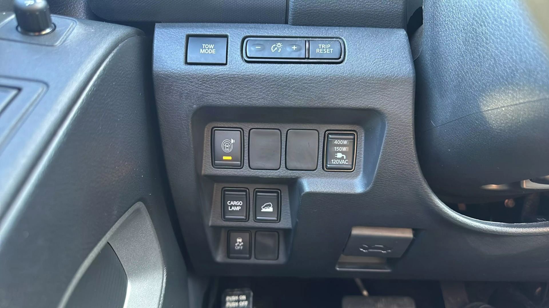 Used 2022 Nissan Frontier SV image 27