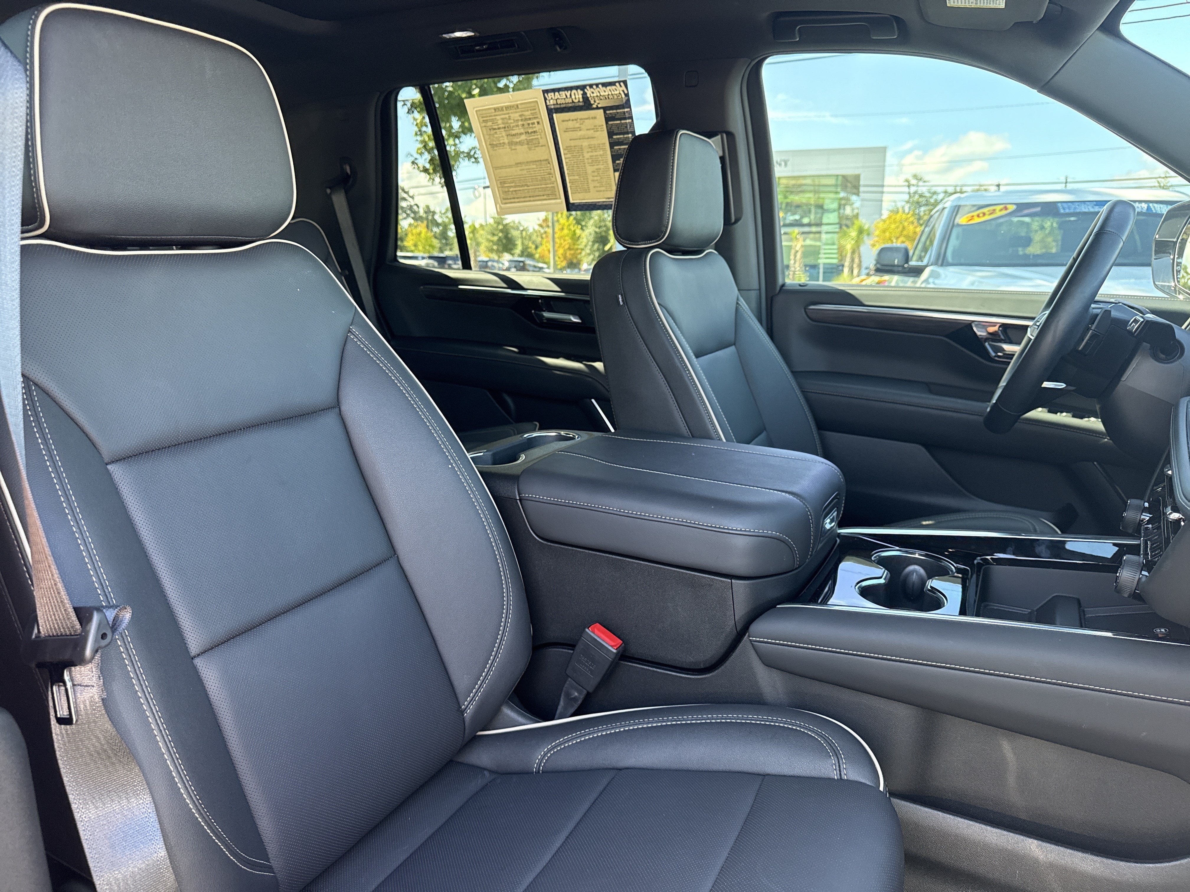 Used 2026 Chevrolet Tahoe Premier w/ Sun And Tow Package RWD image 34