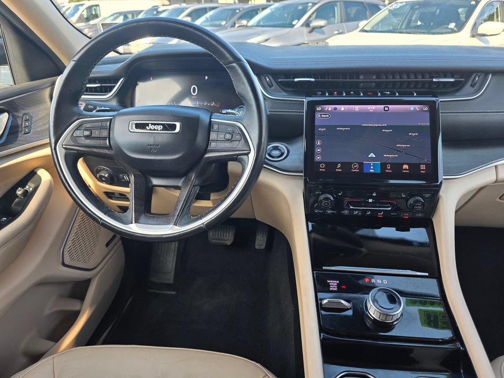 Used 2021 Jeep Grand Cherokee L Limited AWD/4WD image 12