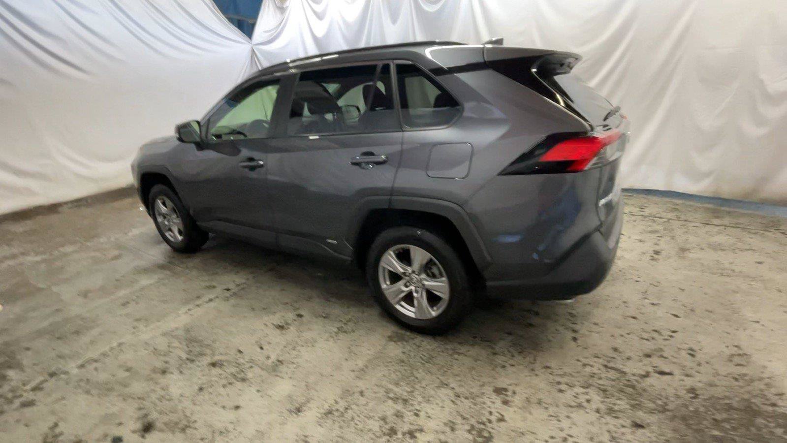 Used 2023 Toyota RAV4 XLE w/ Convenience Package AWD/4WD image 10