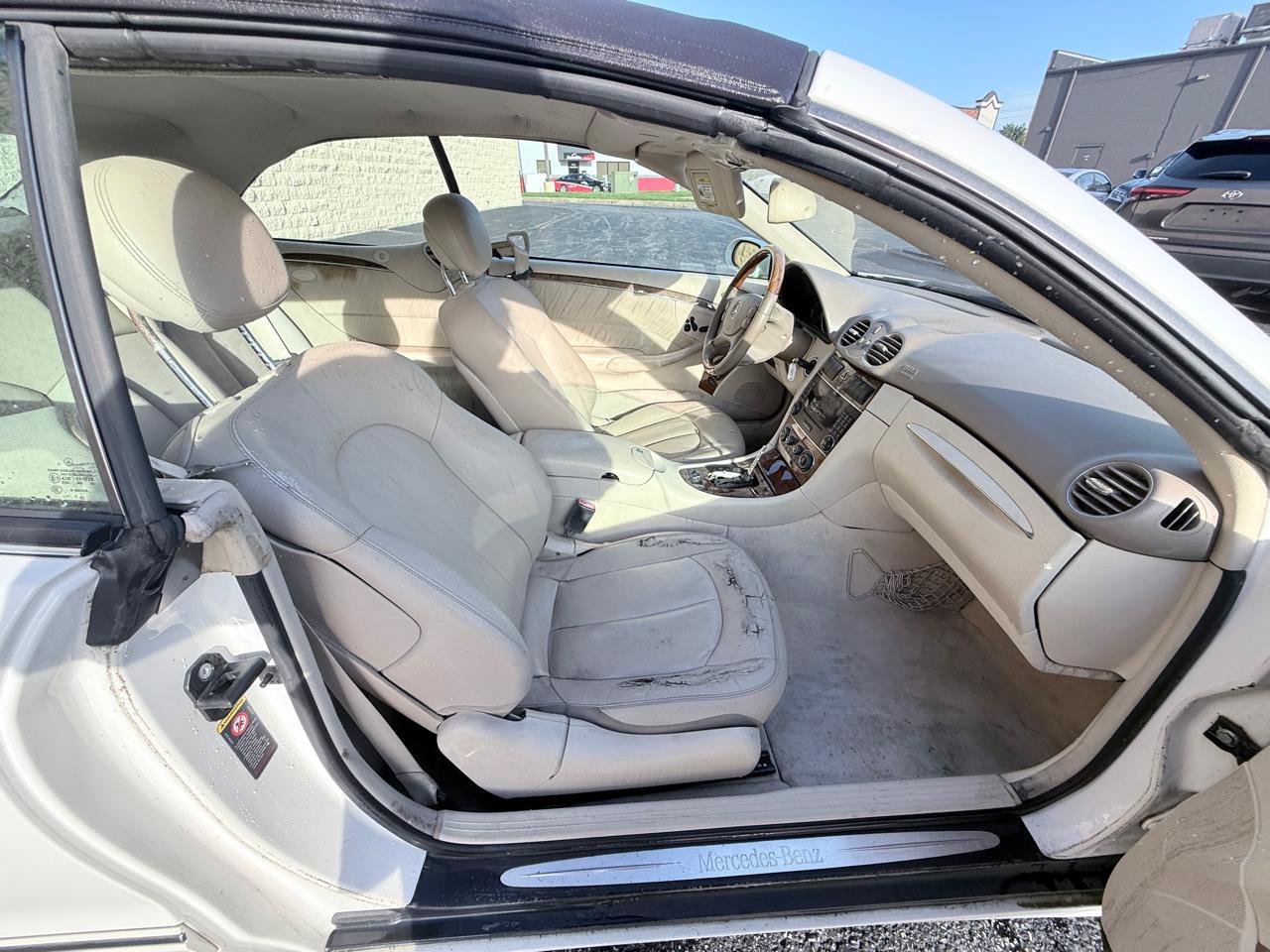 Used 2006 Mercedes-Benz CLK 350 Cabriolet w/ Premium Pkg image 11