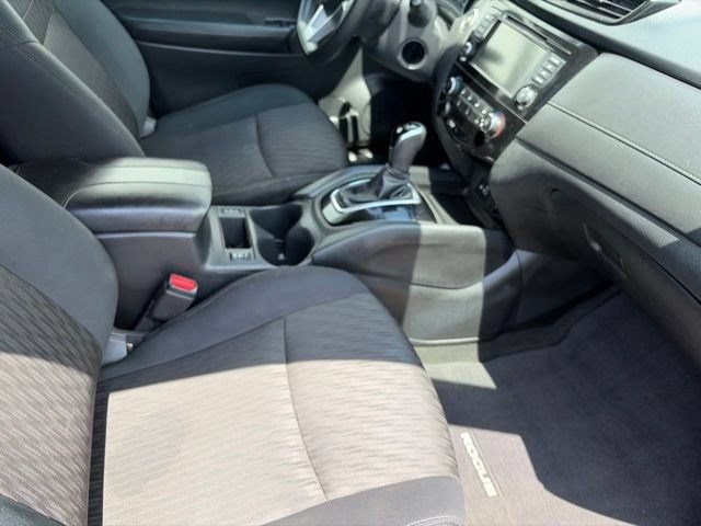 Used 2019 Nissan Rogue SV AWD/4WD image 36