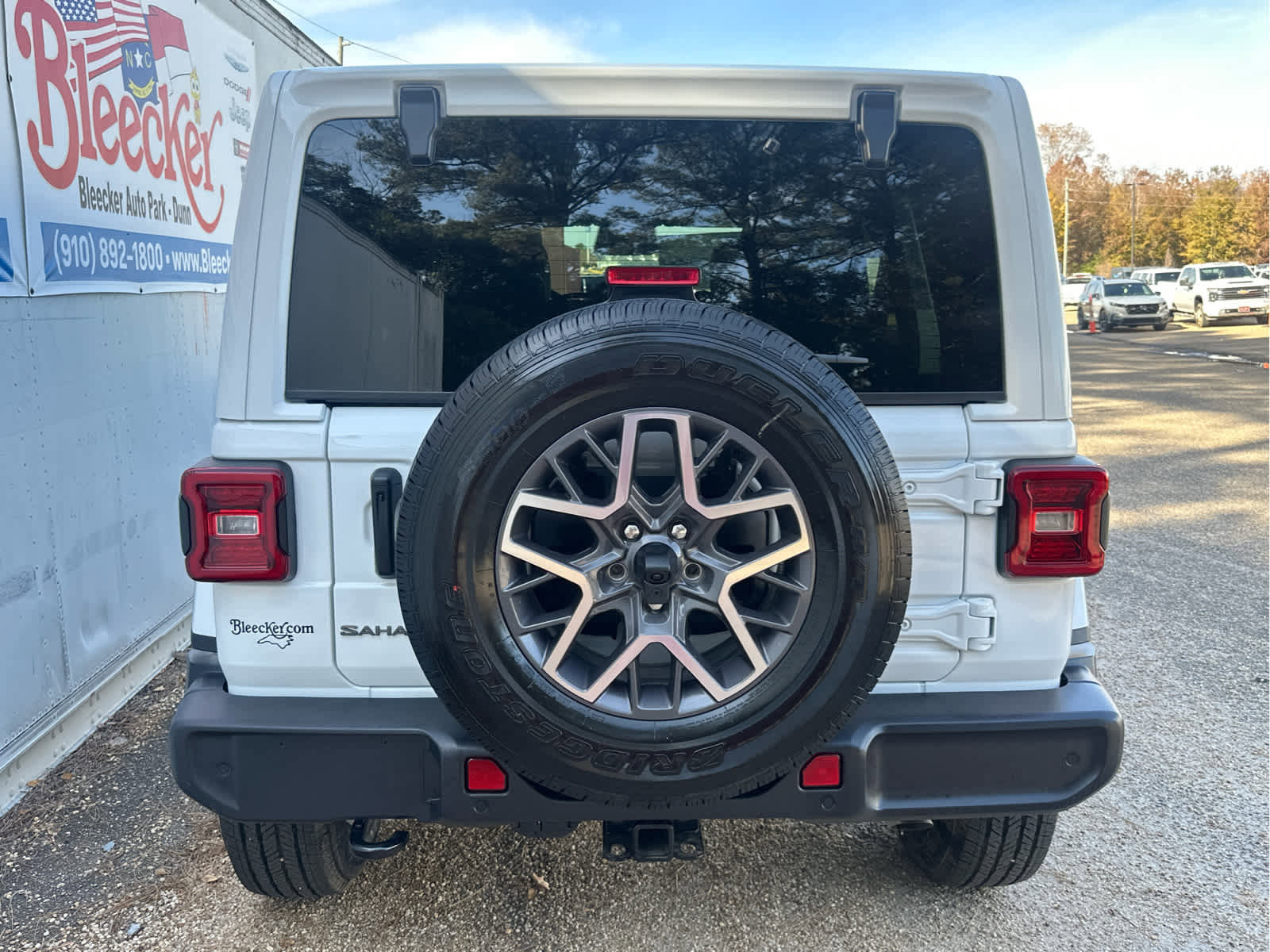 New 2026 Jeep Wrangler Unlimited Sahara AWD/4WD image 4