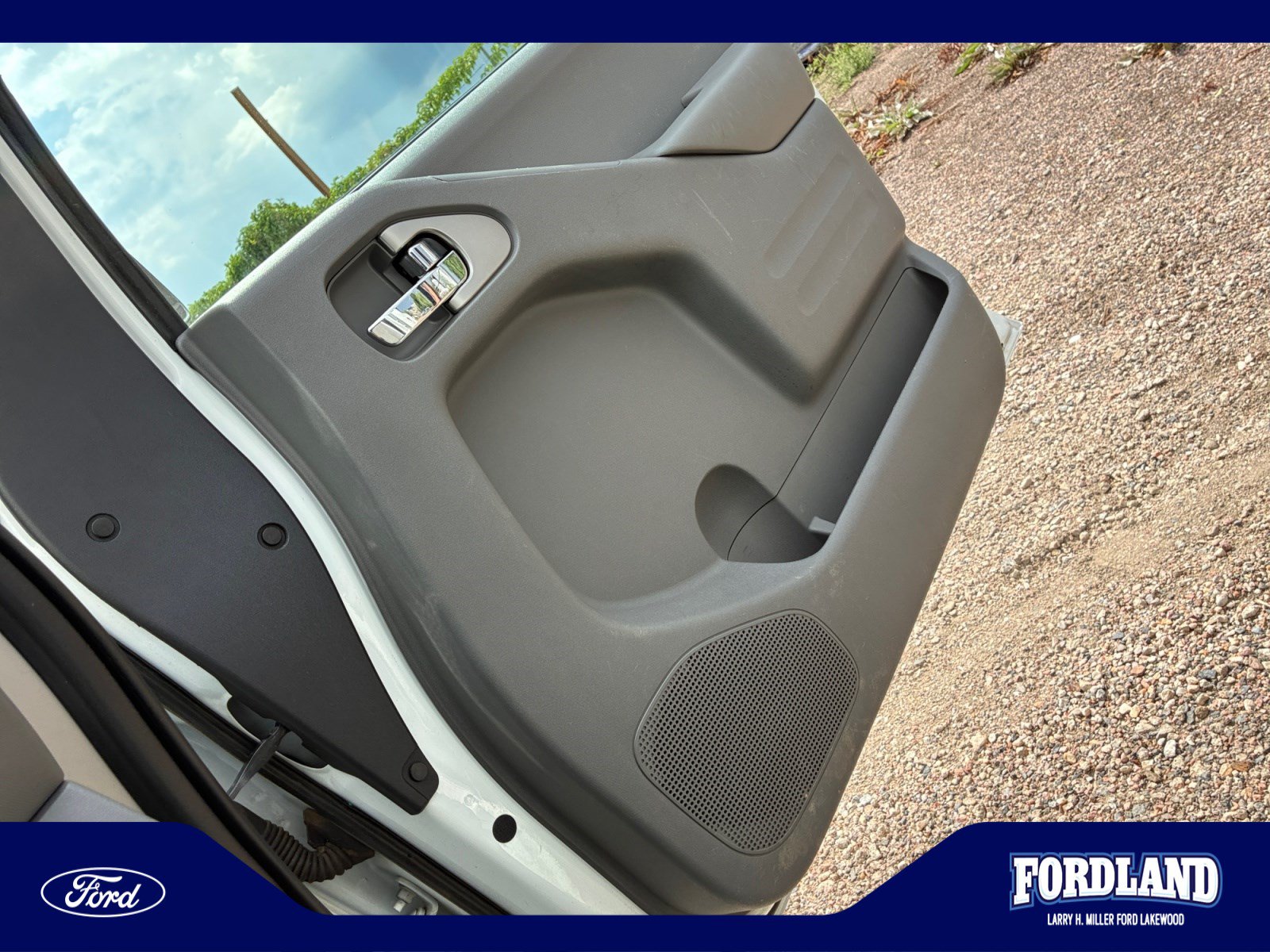 Used 2018 Nissan Frontier SV RWD image 16