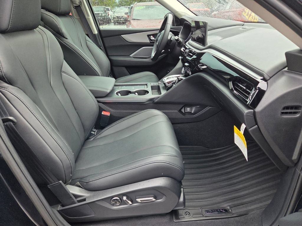 Used 2025 Acura MDX FWD image 15