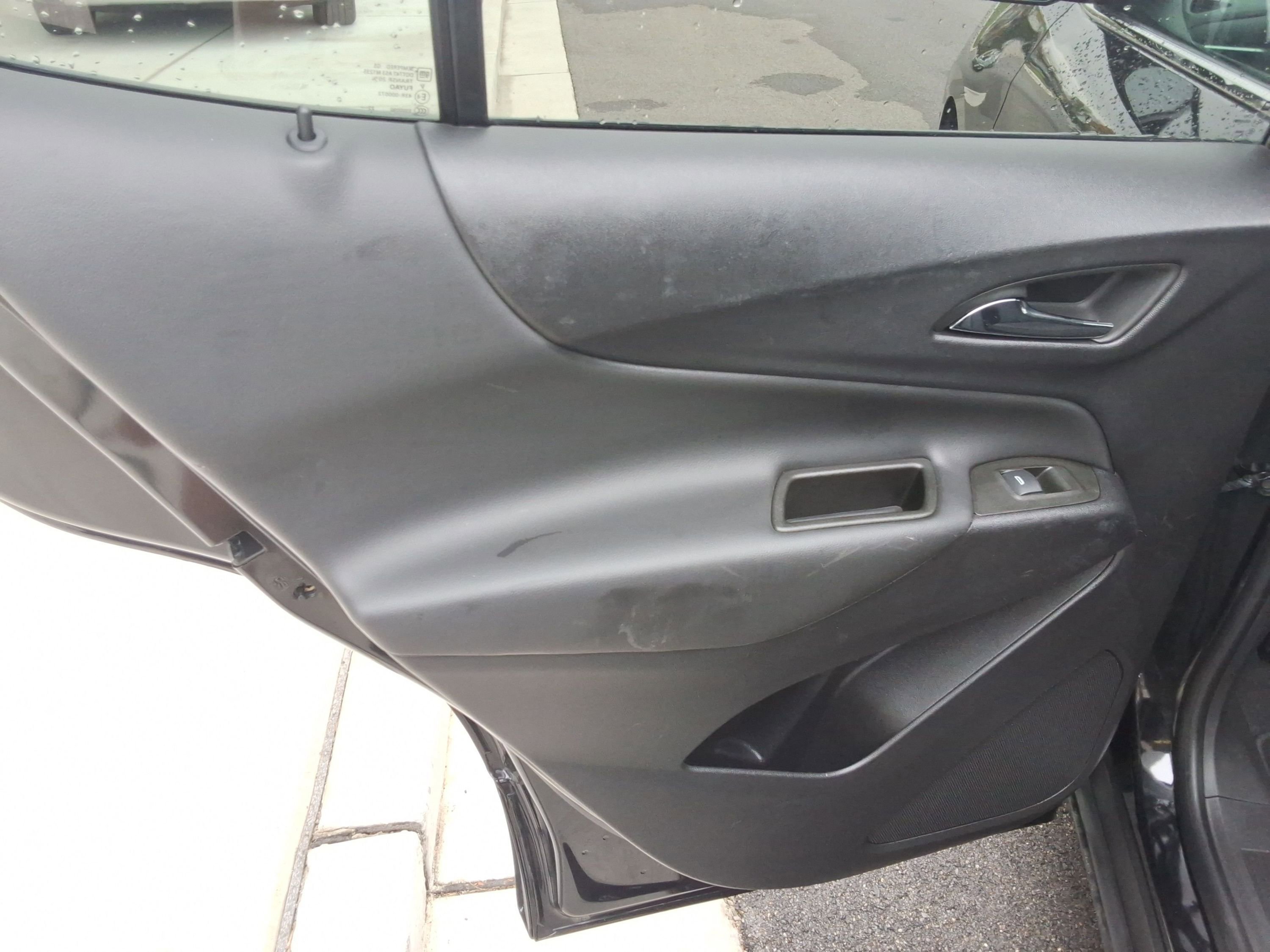 Used 2023 Chevrolet Equinox LT image 23