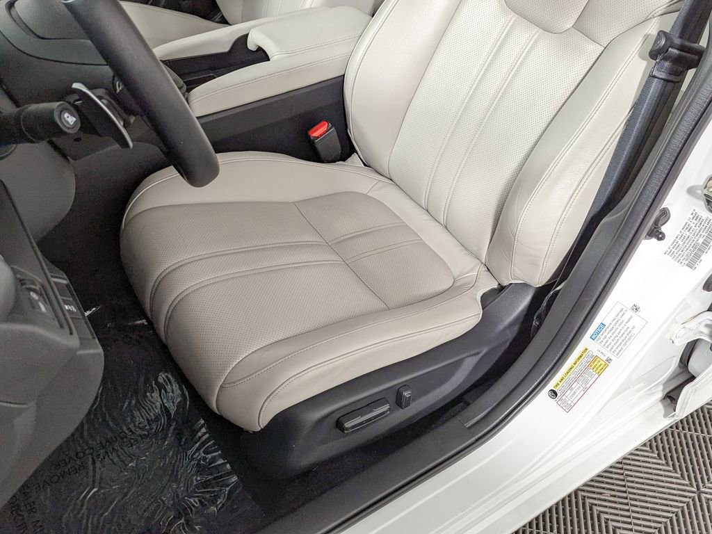 Used 2019 Honda Insight Touring image 17