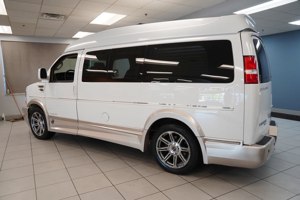 Used 2016 GMC Savana 2500 RWD image 7