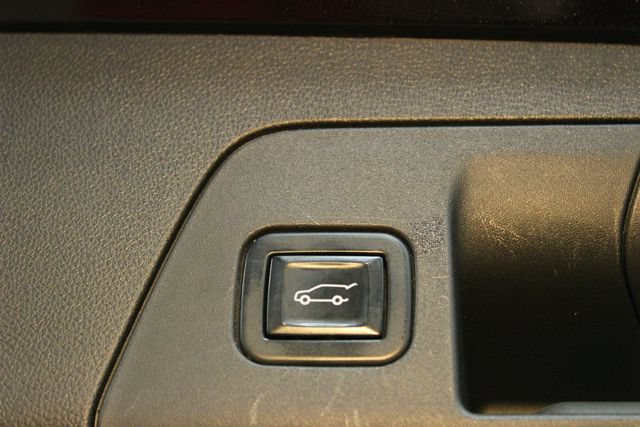Used 2022 Buick Envision Avenir w/ Technology Package II FWD image 18