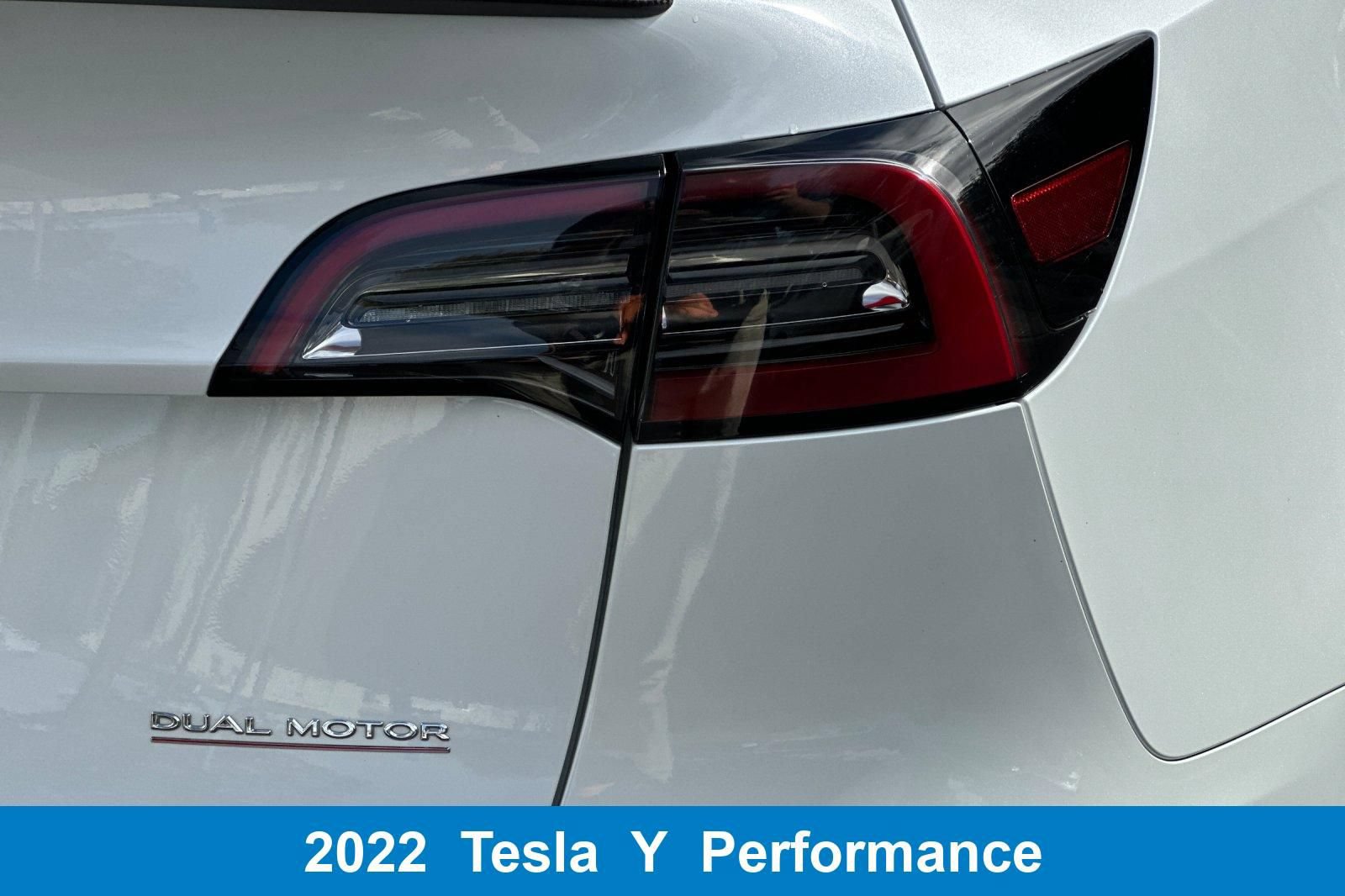 Used 2022 Tesla Model Y Performance AWD/4WD image 33