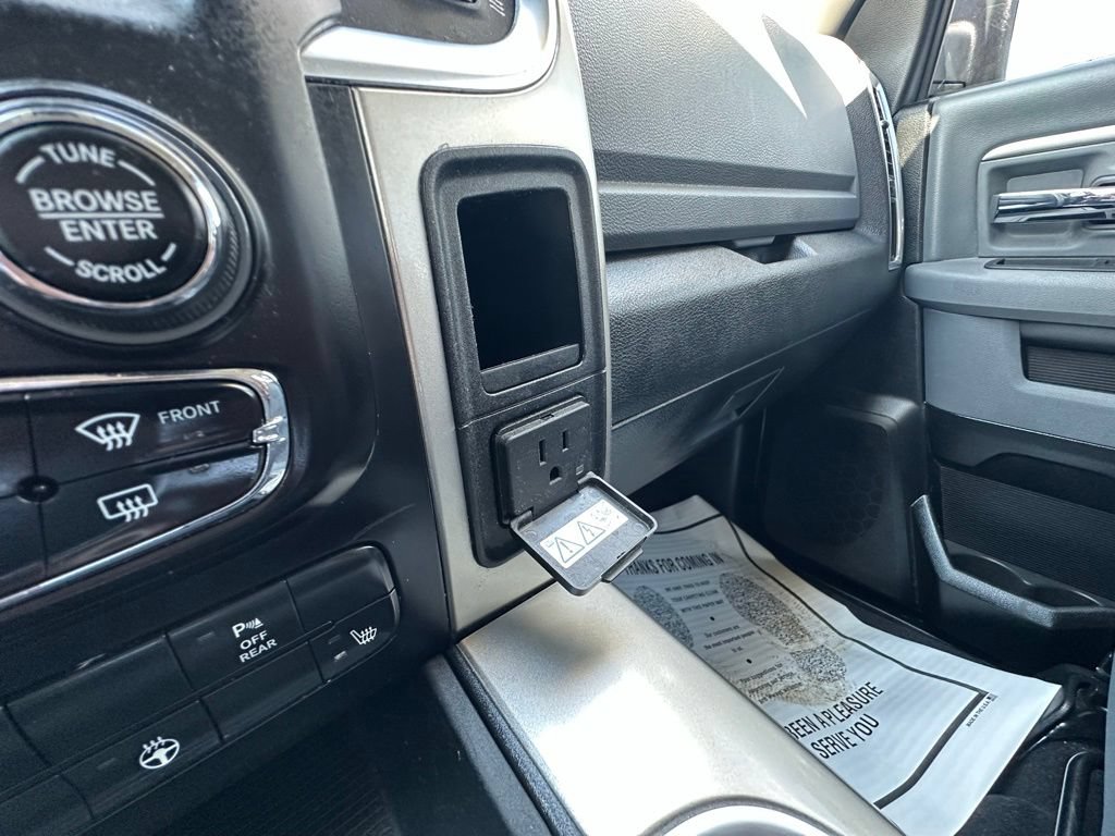 Used 2019 RAM 1500 Warlock AWD/4WD image 25