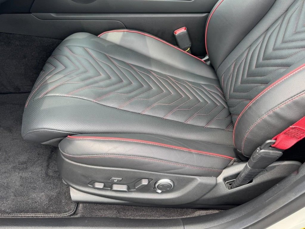 Certified 2026 Genesis G80 2.5T Sport Prestige AWD/4WD image 15