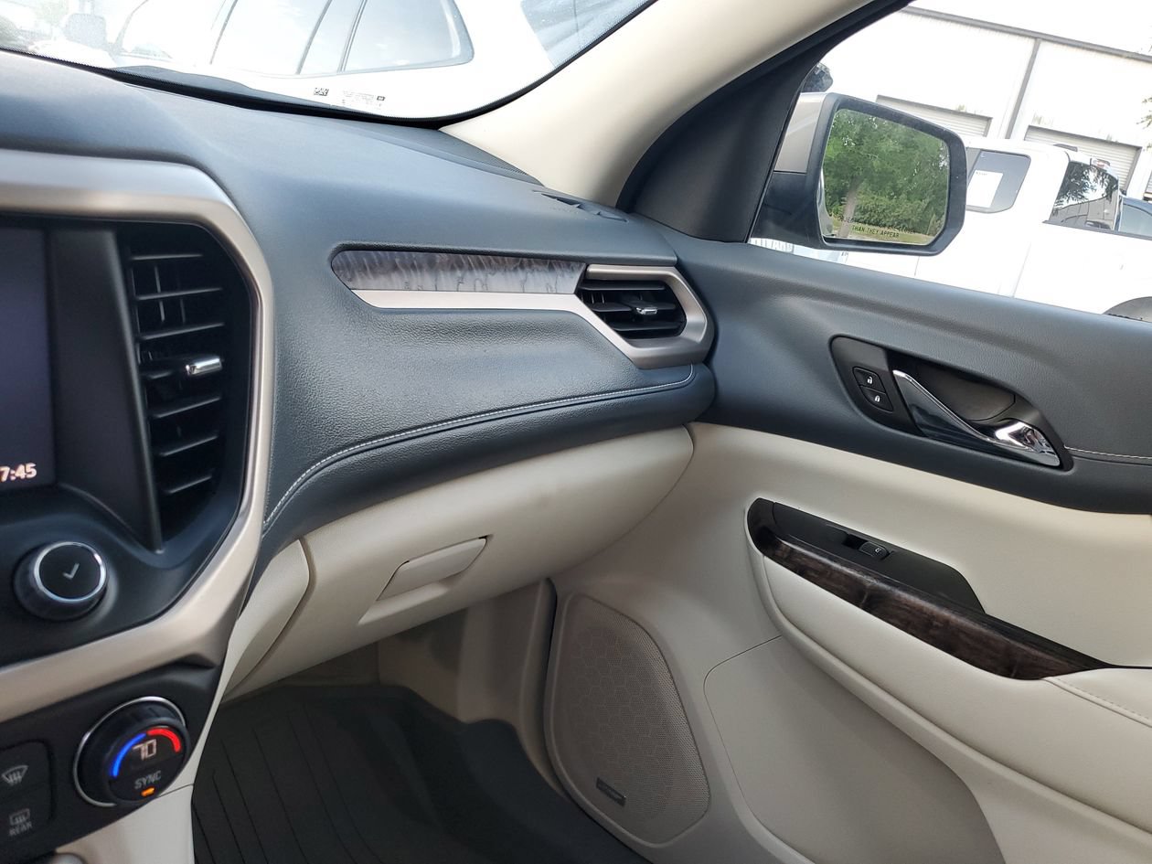 Used 2023 GMC Acadia Denali w/ Denali Technology Package FWD image 25