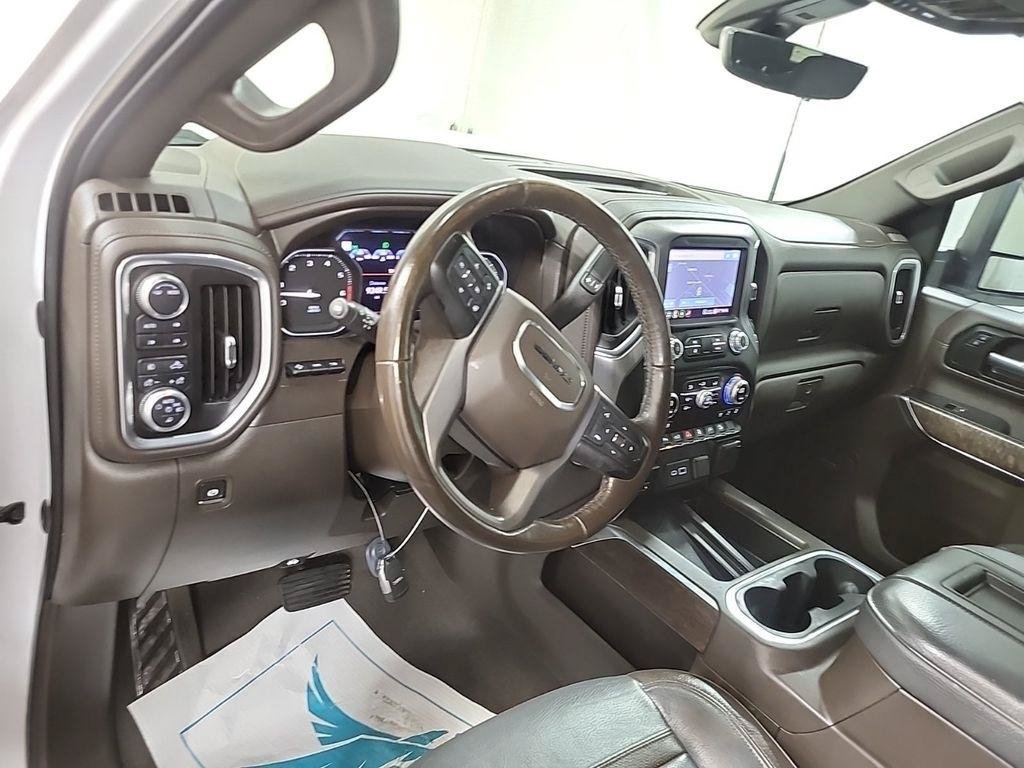 Used 2020 GMC Sierra 3500 Denali w/ Denali Ultimate Package AWD/4WD image 11