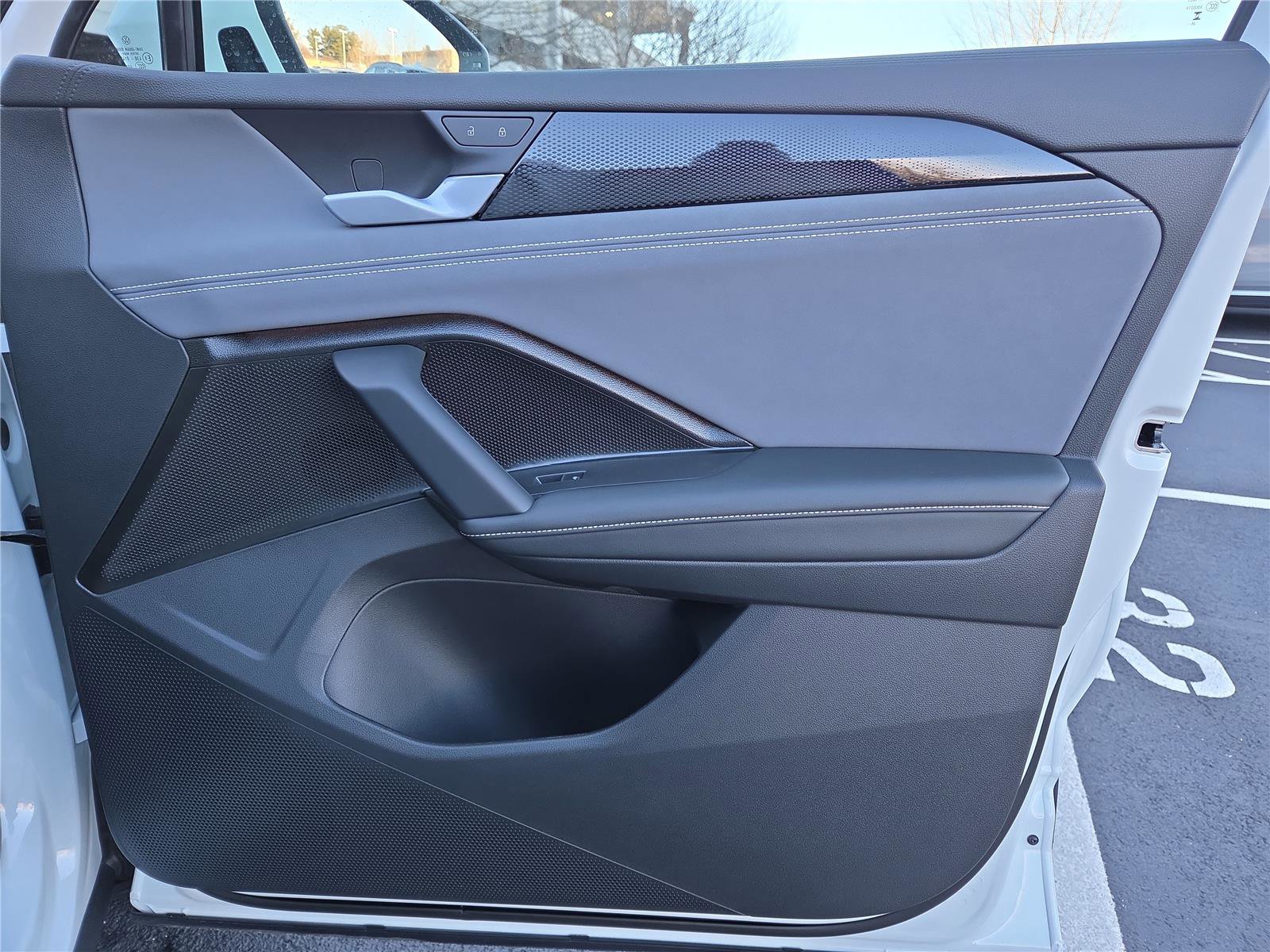 New 2026 Volkswagen Tiguan SE image 26