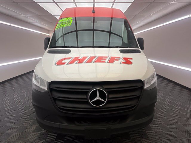 Used 2021 Mercedes-Benz Sprinter 2500 image 2