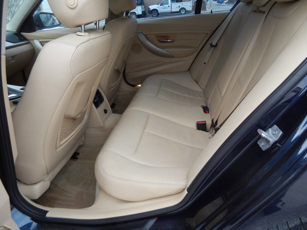 Used 2014 BMW 320i Sedan RWD image 29