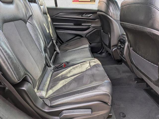 Used 2024 Jeep Grand Cherokee L Laredo image 21