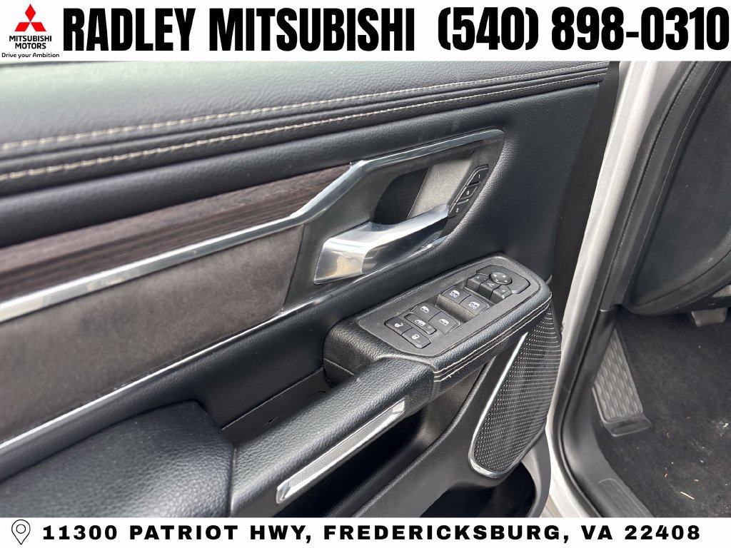 Used 2025 RAM 1500 Laramie w/ Sport Appearance Package AWD/4WD image 5