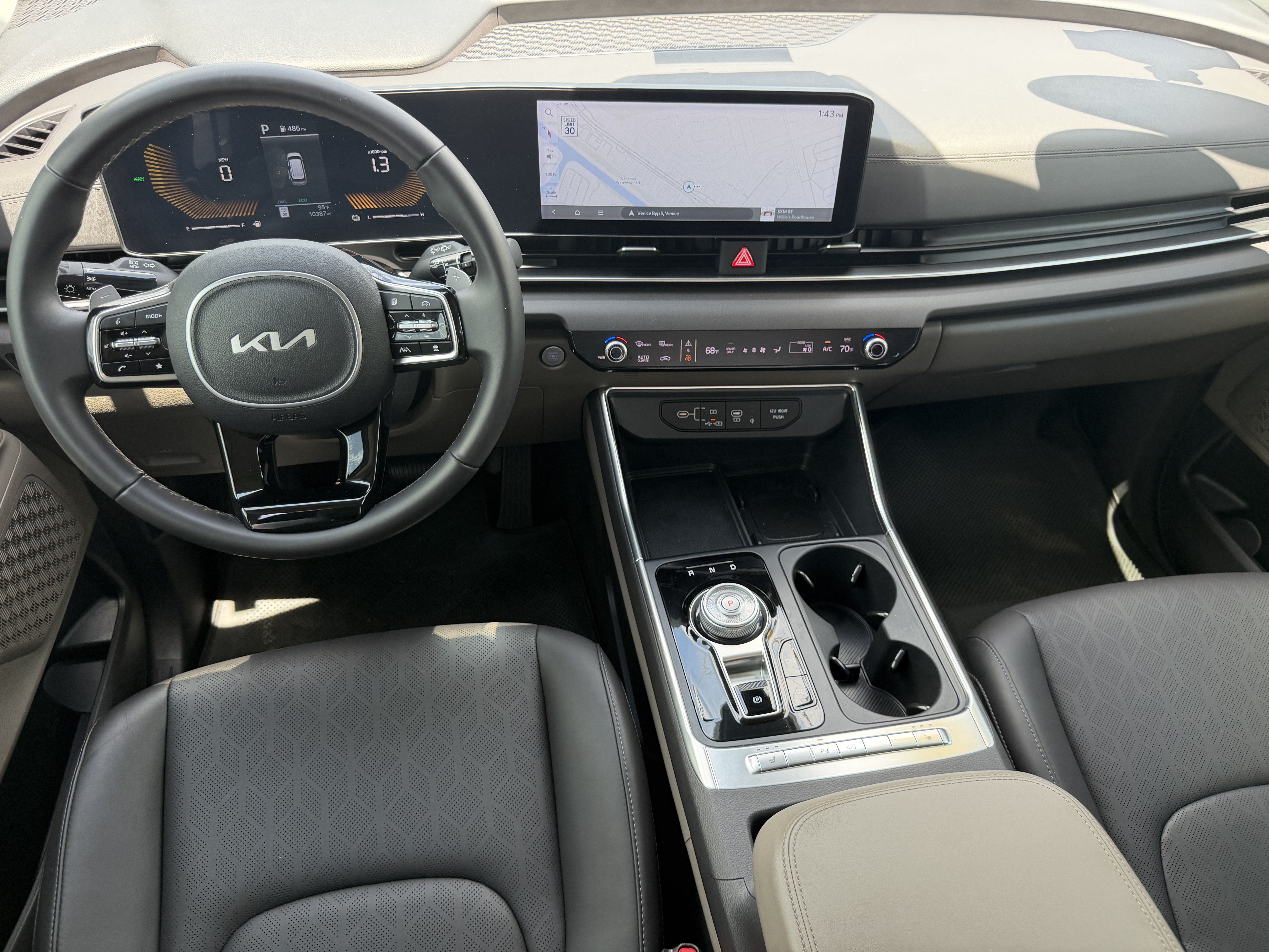 Certified 2025 Kia Carnival EX FWD image 10