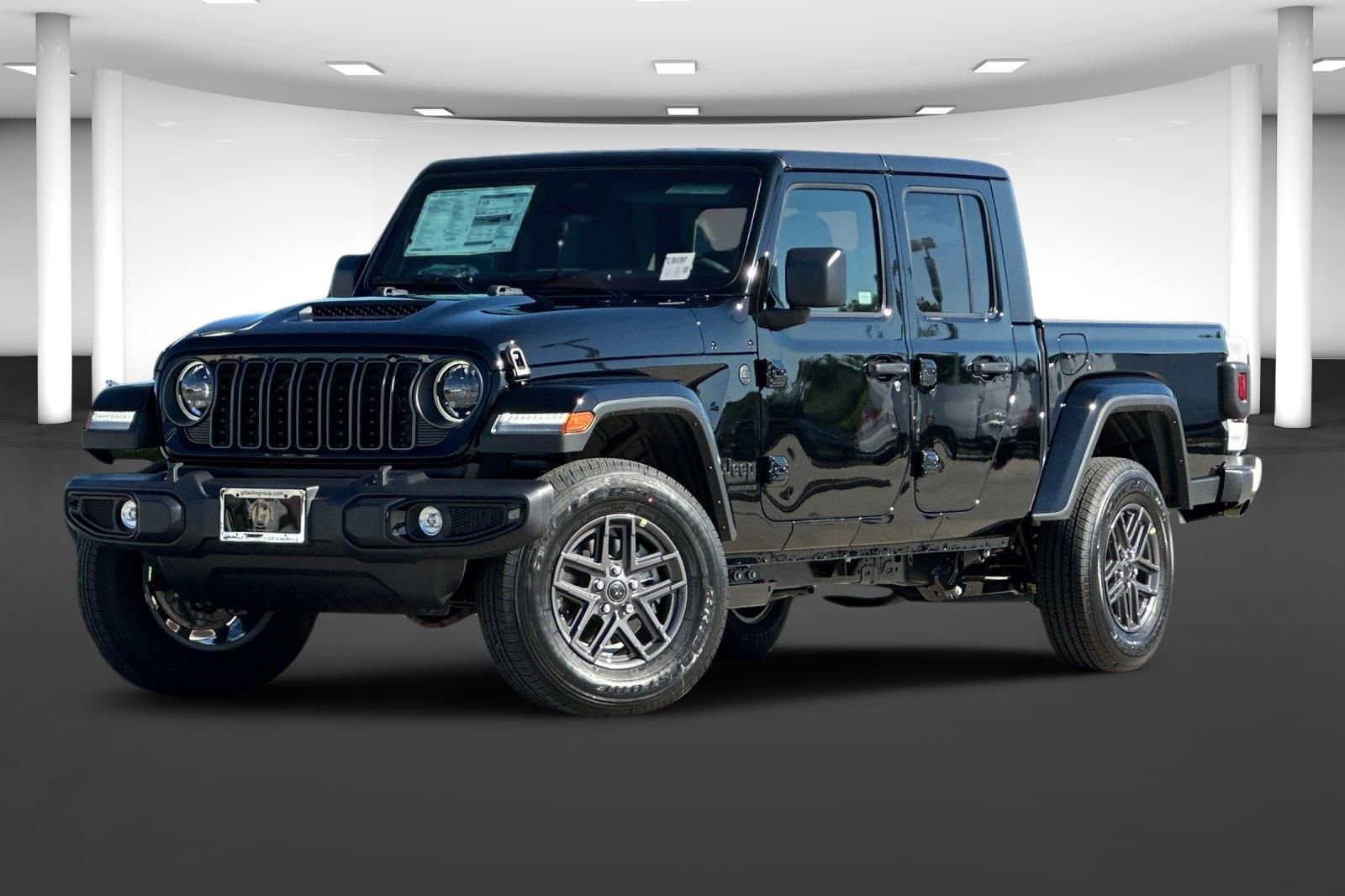 New 2026 Jeep Gladiator Sport AWD/4WD image 2