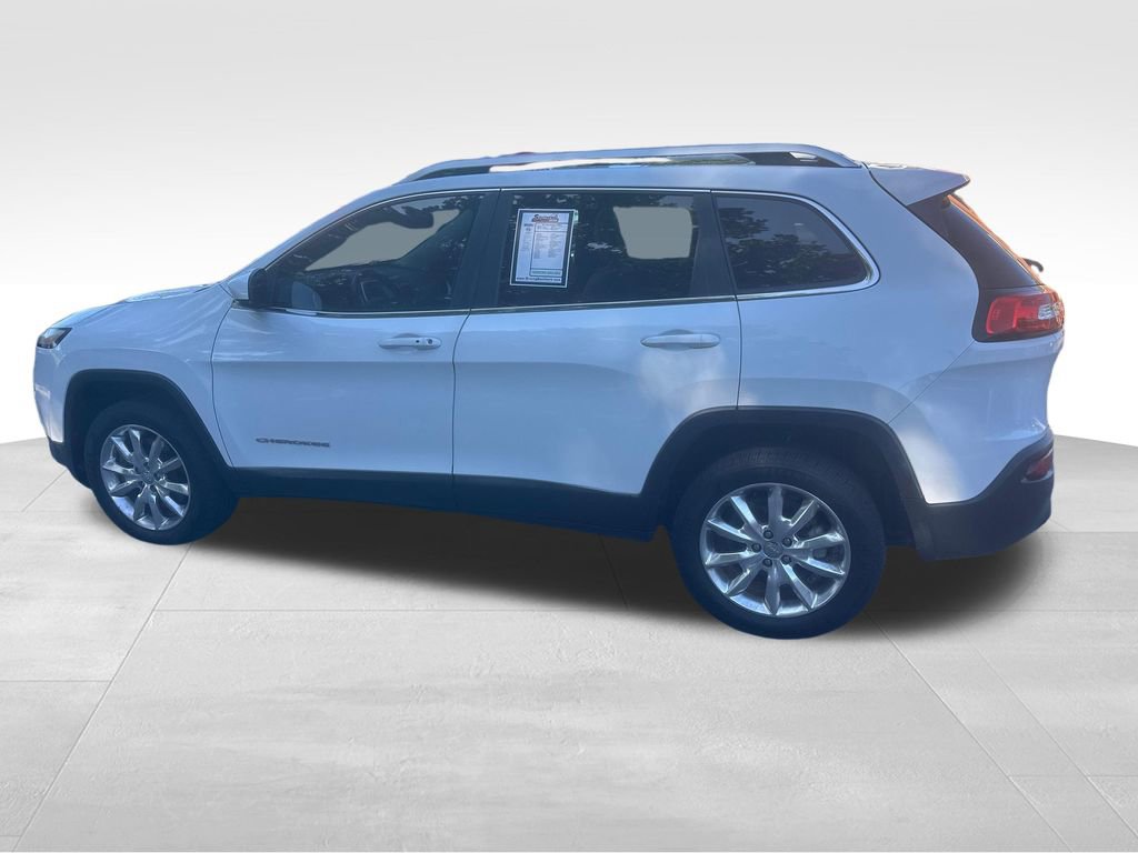 Used 2015 Jeep Cherokee Limited w/ Luxury Group FWD image 18