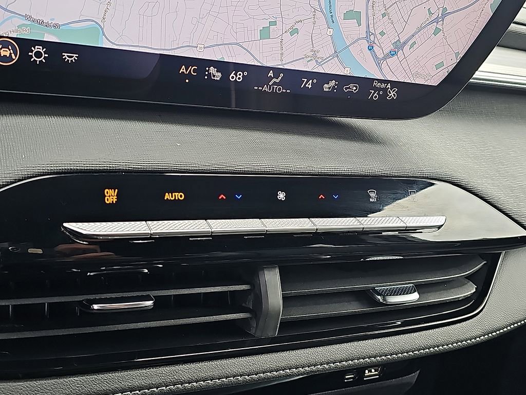 Used 2025 Buick Enclave Preferred image 18