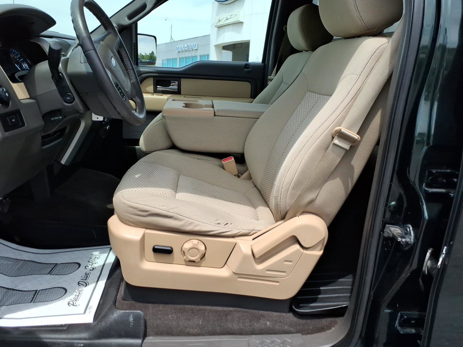 Used 2014 Ford F150 XLT w/ XLT Chrome Package AWD/4WD image 9