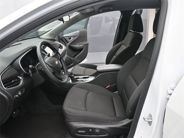 Used 2025 Chevrolet Malibu LT image 10