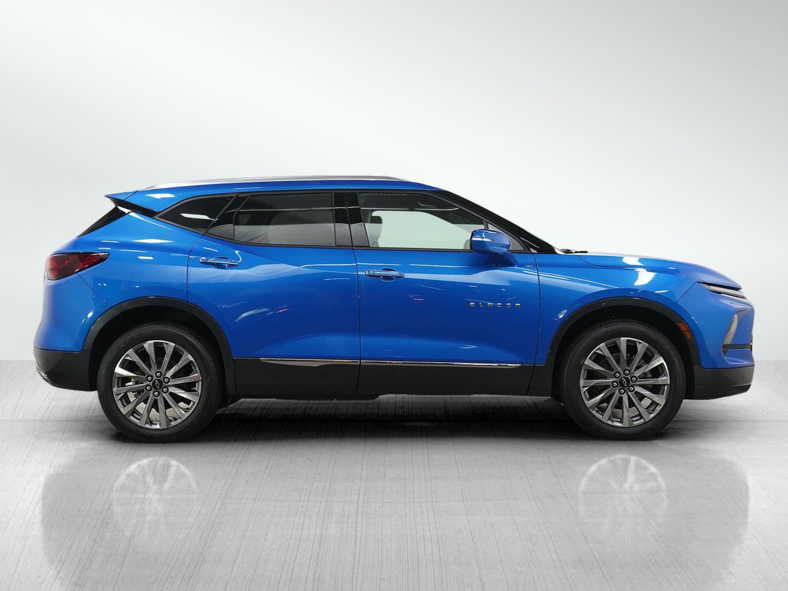 Used 2024 Chevrolet Blazer Premier AWD/4WD image 8