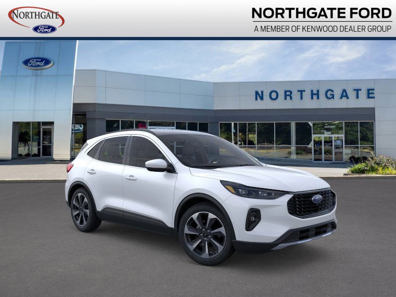 New 2024 Ford Escape Platinum w/ Premium Technology Package