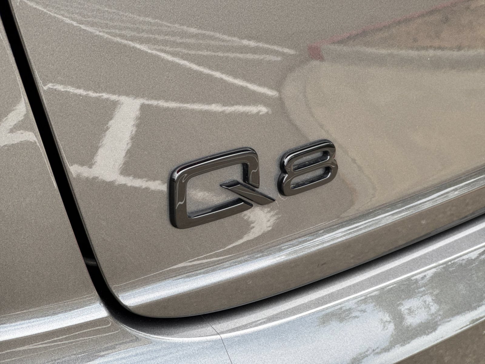 Used 2023 Audi Q8 Premium w/ Convenience Package AWD/4WD image 26