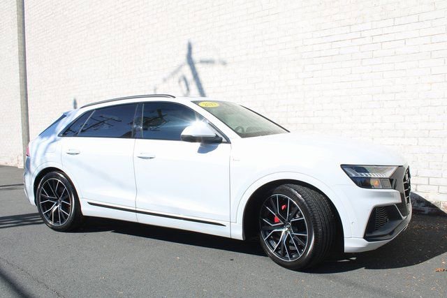 Used 2019 Audi Q8 Prestige w/ Luxury Package image 3