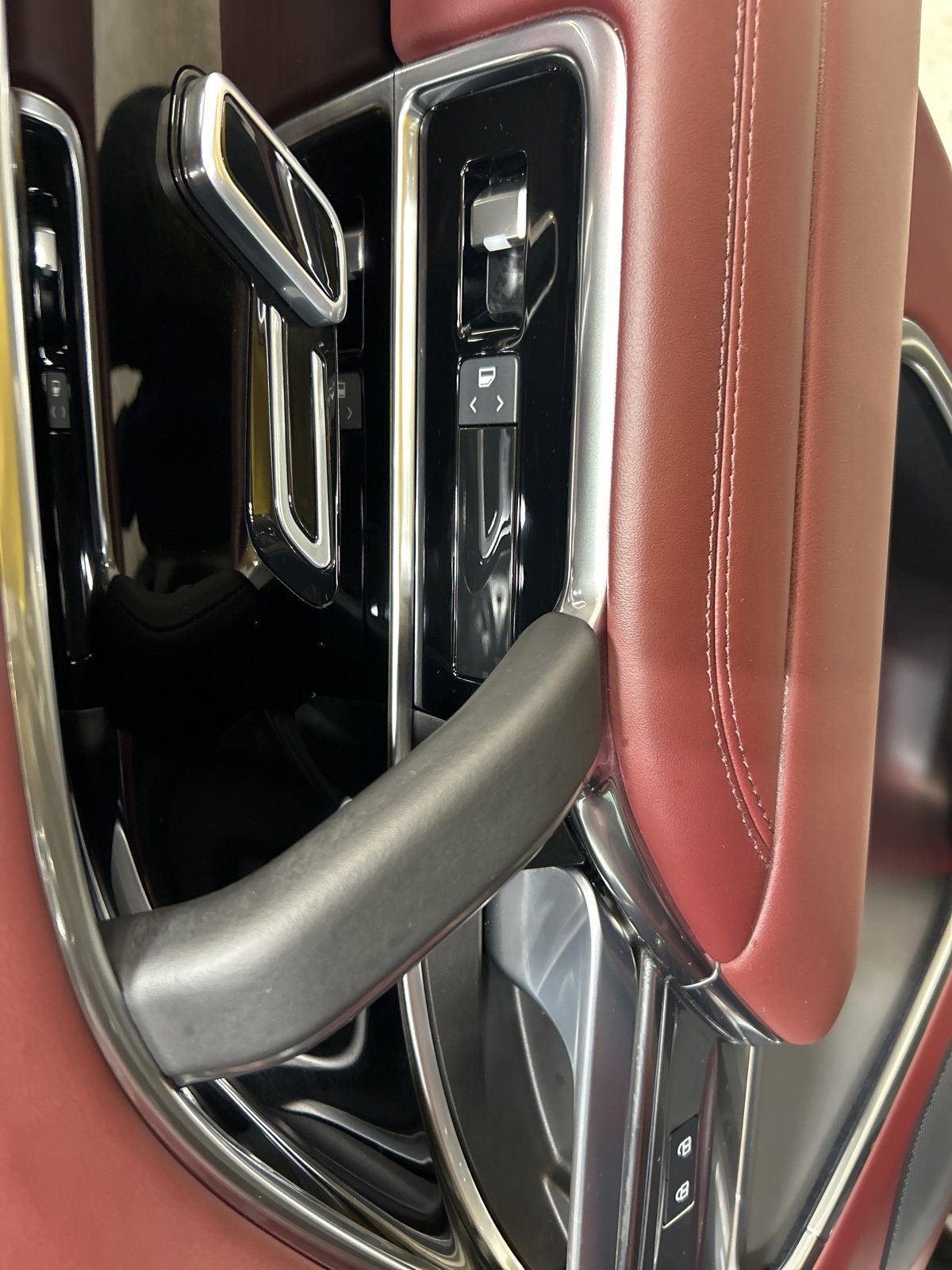 Used 2025 Land Rover Range Rover SE image 30