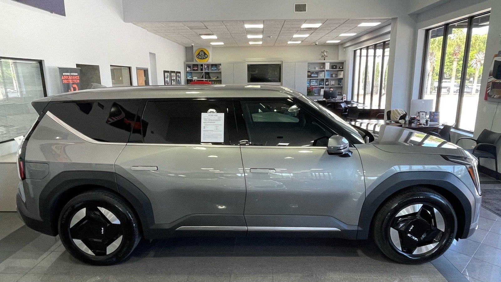 Used 2024 Kia EV9 Light Long Range image 5