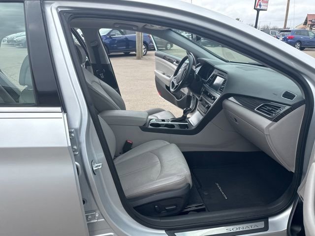 Used 2015 Hyundai Sonata Limited w/ Option Group 06 image 13